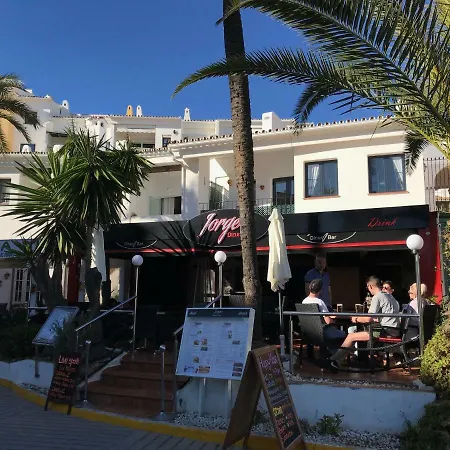 Cabopino And Golf Getaway Apartment Marbella